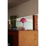 &Tradition Flowerpot VP9 portable table lamp, tangy pink, decoration image