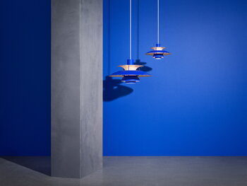 Louis Poulsen PH 5 Monochrome pendant, blue, decoration image