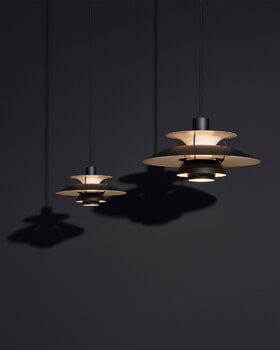Louis Poulsen PH 5 Monochrome pendant, black, decoration image