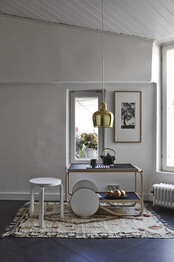 Artek Aalto tarjoiluvaunu 901, musta - koivu, sisustuskuva