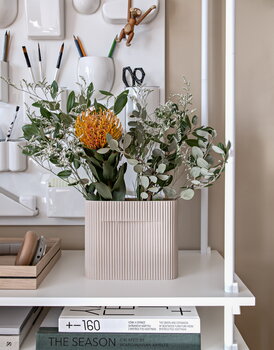 Muuto Ridge maljakko, 16,5 cm, beige, sisustuskuva