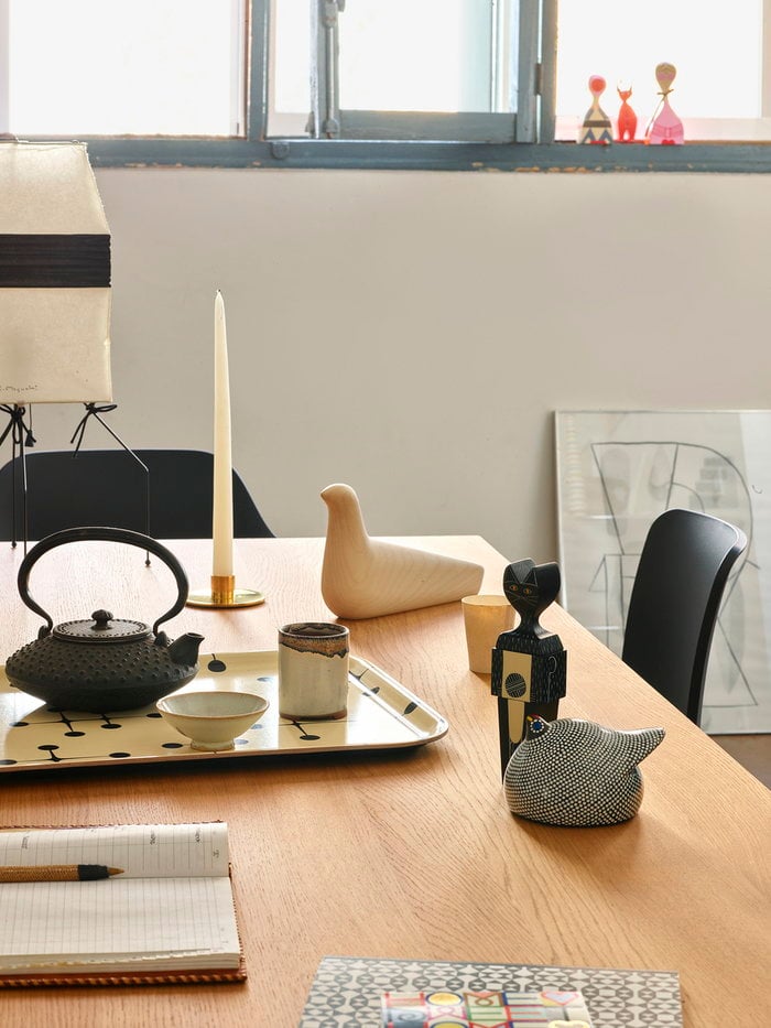 Sisustusideat Sisustusyksityiskohta Vitra Beige Paper Gold Red Wood Natural Multicolour Brown