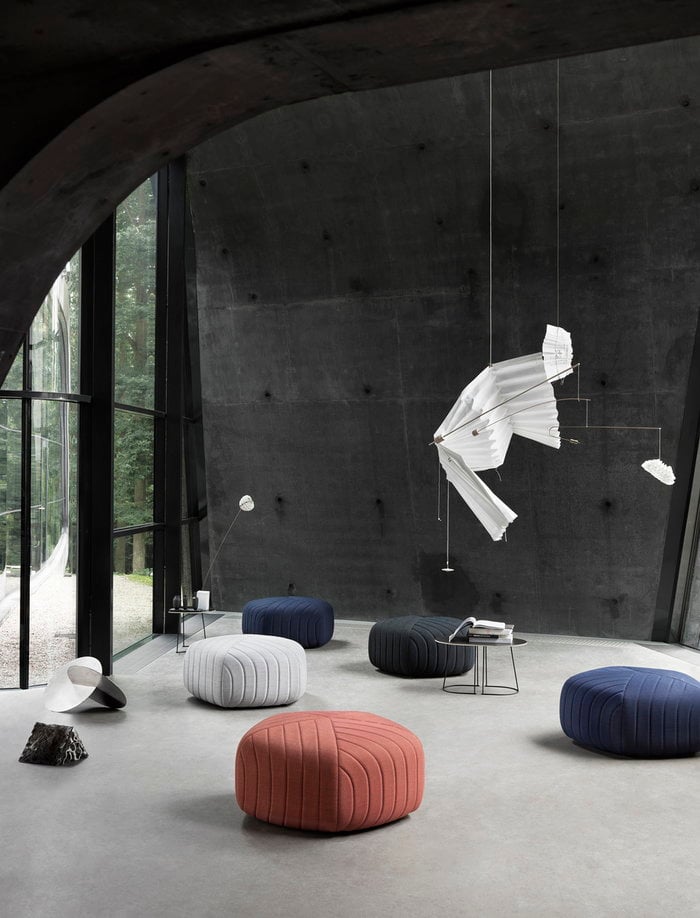 Julkiset tilat Muuto Black Gray Wool Textile Red Blue