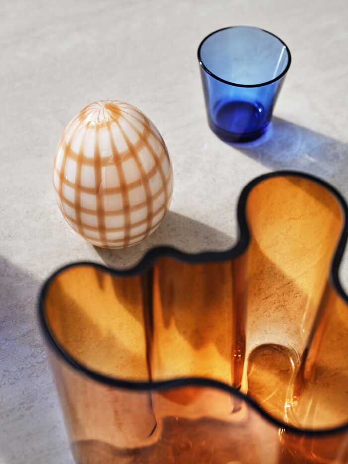 Sisustusyksityiskohta Iittala Oranssi Lasi Kupari