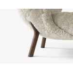 &Tradition Little Petra lounge chair and pouf, Moonlight sheepskin - walnut, extra image